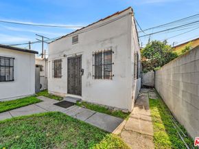 224 W 84th Street, Los Angeles CA 90003