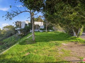 1016 Stradella Road, Los Angeles CA 90077