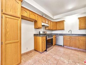 3315 Griffith Park Boulevard 101, Los Angeles CA 90027