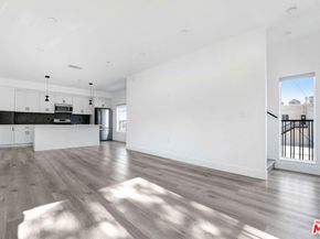 21719 Hart Street, Canoga Park CA 91303