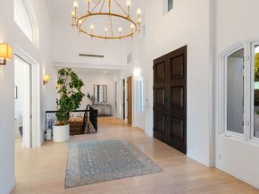 6110 Merritt Drive, Malibu CA 90265