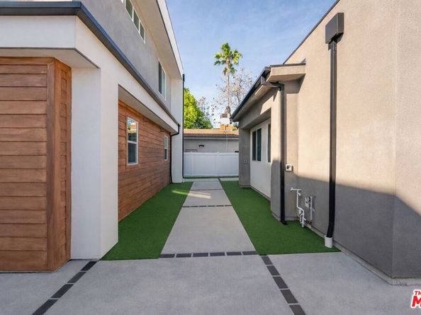 8730 Etiwanda Avenue, Northridge CA 91325