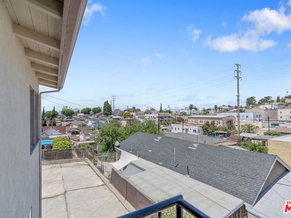 945 N Ditman Avenue, Los Angeles CA 90063