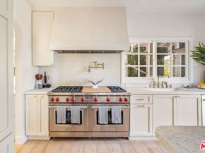 163 S Larchmont Boulevard, Los Angeles CA 90004