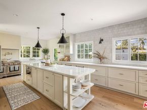 163 S Larchmont Boulevard, Los Angeles CA 90004