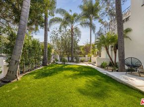 163 S Larchmont Boulevard, Los Angeles CA 90004