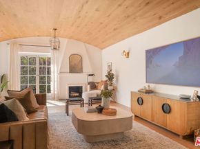 163 S Larchmont Boulevard, Los Angeles CA 90004