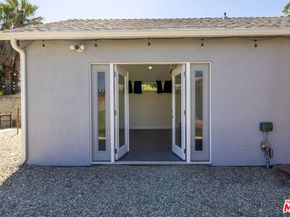 5926 Cleon Avenue, North Hollywood CA 91601