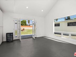 5926 Cleon Avenue, North Hollywood CA 91601