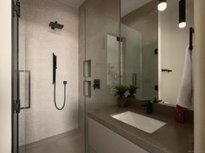 6627 Muirlands Dr, La Jolla CA 92037