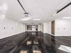 6627 Muirlands Dr, La Jolla CA 92037