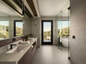 6627 Muirlands Dr, La Jolla CA 92037