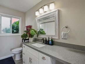 5533 Roswell St, San Diego CA 92114