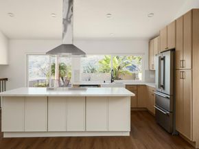 5522 Bloch St, San Diego CA 92122