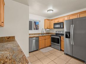 2528 White Oak Pl 3, Escondido CA 92027