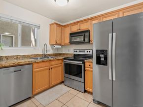 2528 White Oak Pl 3, Escondido CA 92027