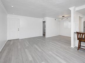 5125 Fontaine Street 105, Del Cerro CA 92120