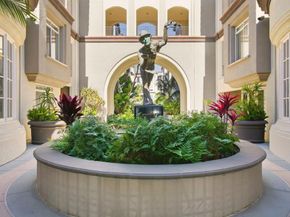 9253 Regents Rd A206, La Jolla CA 92037