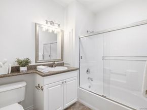 9253 Regents Rd A206, La Jolla CA 92037