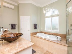 2340 Lomica Pl, Escondido CA 92029