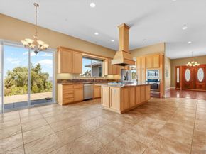 1520 Merritt Drive, El Cajon CA 92020