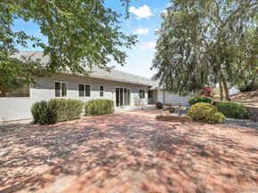 1520 Merritt Drive, El Cajon CA 92020