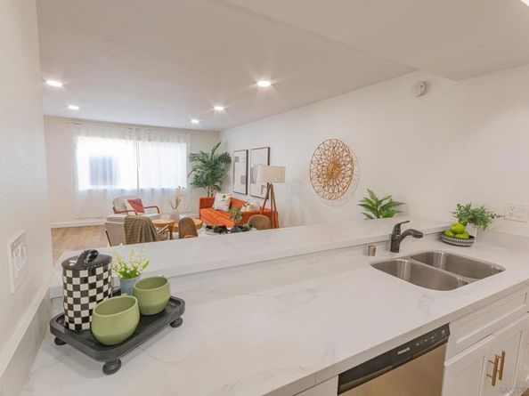 10737 San Diego Mission 115, San Diego CA 92108