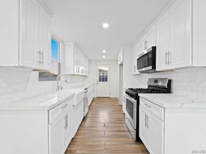 4220 E Overlook Dr, San Diego CA 92115