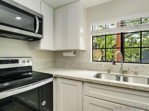 2822 Winthrop Ave, Carlsbad CA 92010