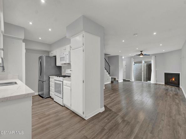 4230 Whitsett Avenue 9, Studio City CA 91604