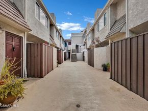 4230 Whitsett Avenue 9, Studio City CA 91604