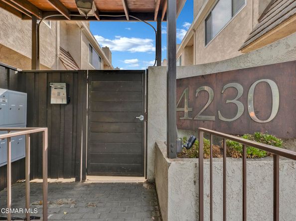 4230 Whitsett Avenue 9, Studio City CA 91604