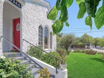 3204 Pueblo Avenue