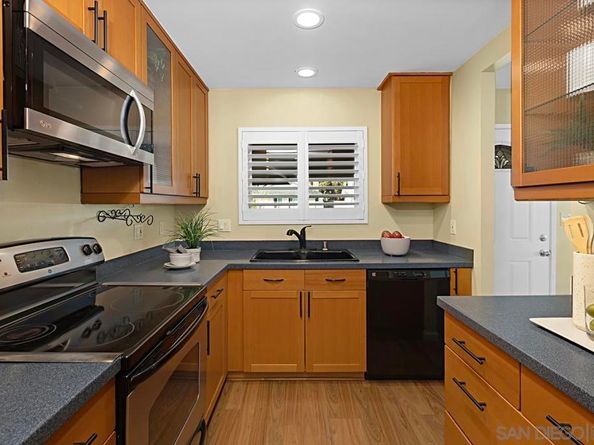6939 Bettyhill Dr, San Diego CA 92117
