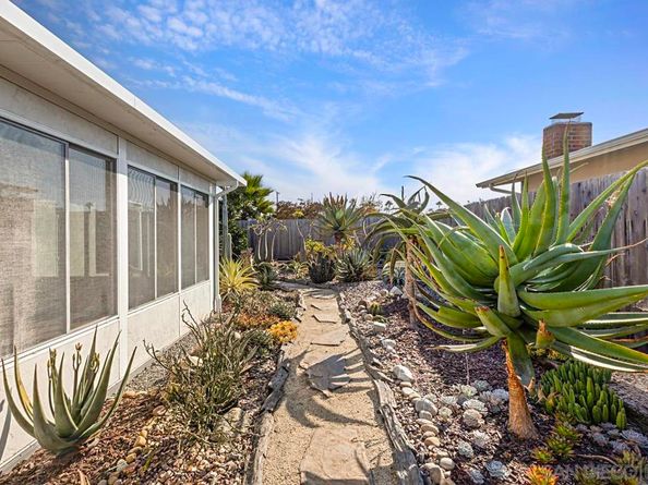 6939 Bettyhill Dr, San Diego CA 92117