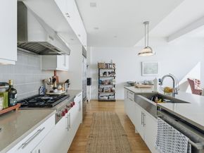 9 Somerset Lane 408, Edgewater NJ 07020