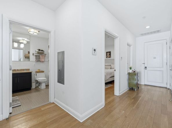 9 Somerset Lane 408, Edgewater NJ 07020