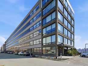 9 Somerset Lane 408, Edgewater NJ 07020