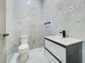 133 Clifton Pl 3, Jersey City NJ 07304