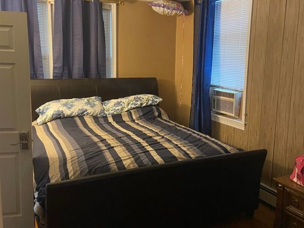 8 West 12th St, Bayonne NJ 07002
