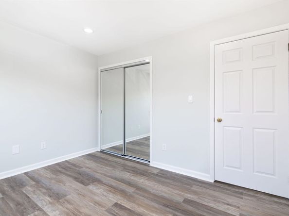 5 Butternut St, Jersey City NJ 07305
