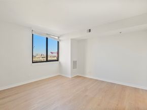3525 Sage Road 1705, Houston TX 77056