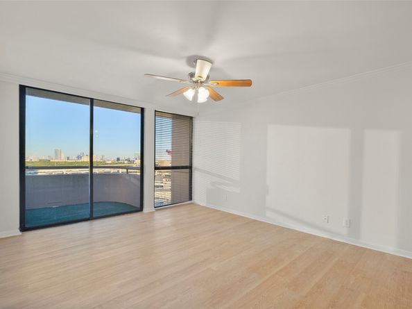 3525 Sage Road 1705, Houston TX 77056