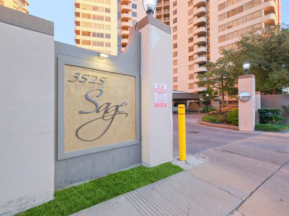3525 Sage Road 1705, Houston TX 77056