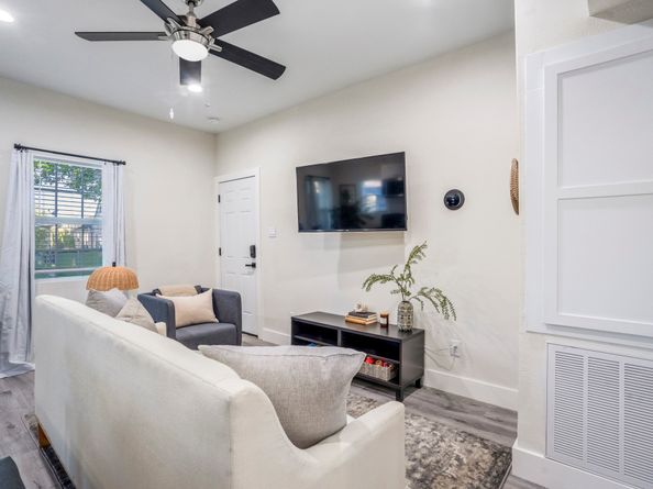 5 Estelle Street 1, Houston TX 77003