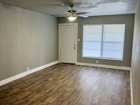 6111 Doulton Drive, Houston TX 77033