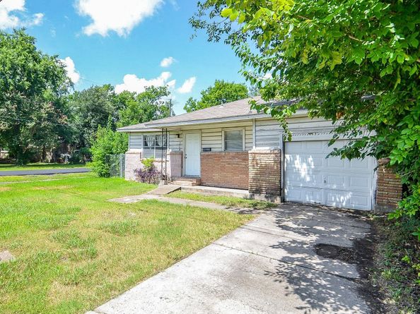 3003 Grovey Street, Houston TX 77026