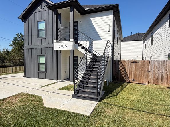 3105 Grassmere Street A, Houston TX 77051