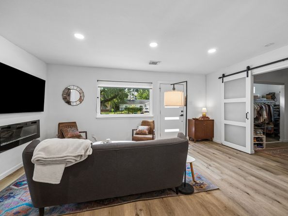 3555 Ruth Street, Houston TX 77004