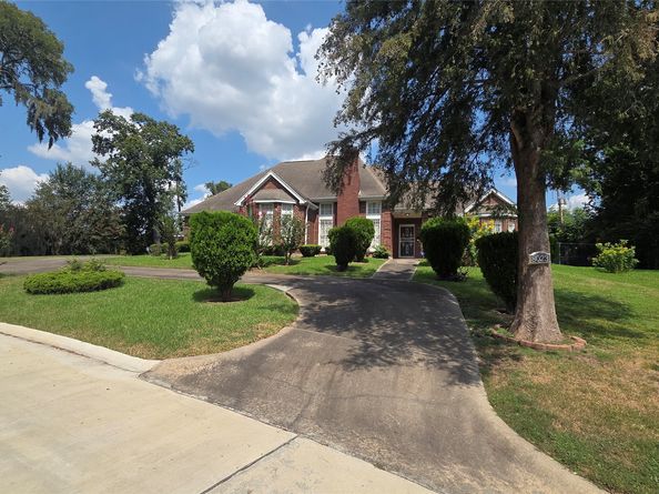 8023 Glen Dell Court, Houston TX 77061